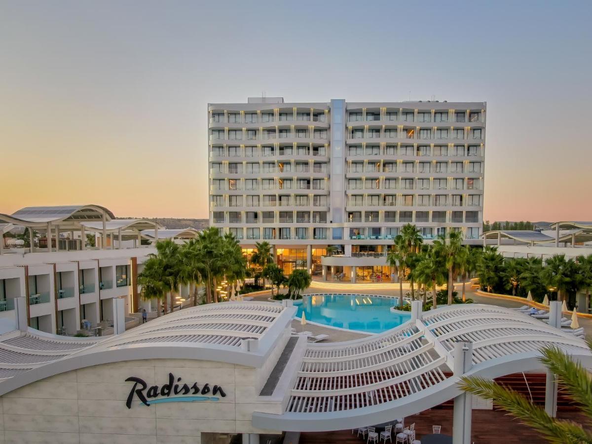 Radisson Beach Resort Lárnaca Exterior foto