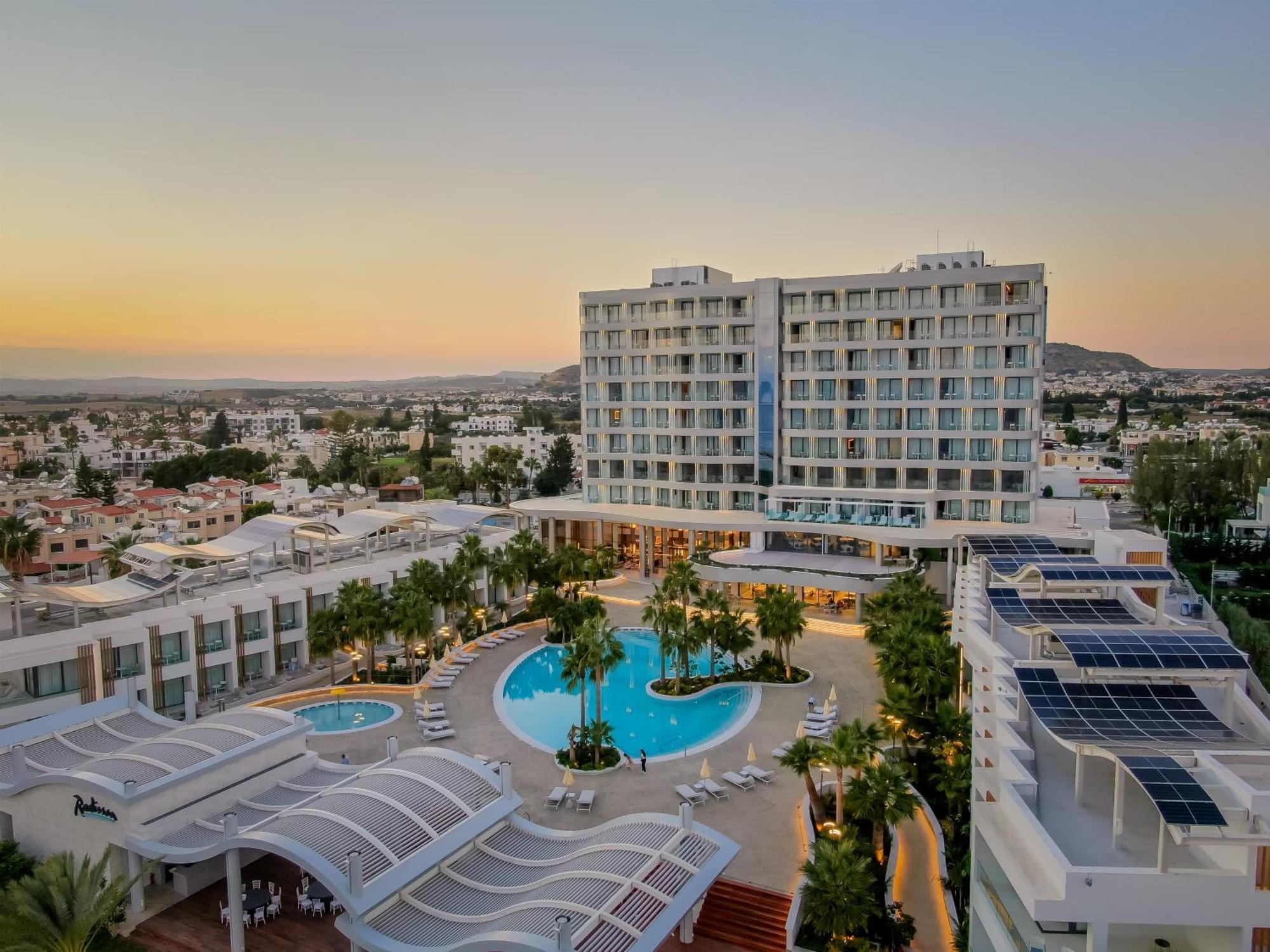 Radisson Beach Resort Lárnaca Exterior foto